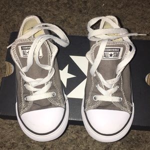 Kids converse